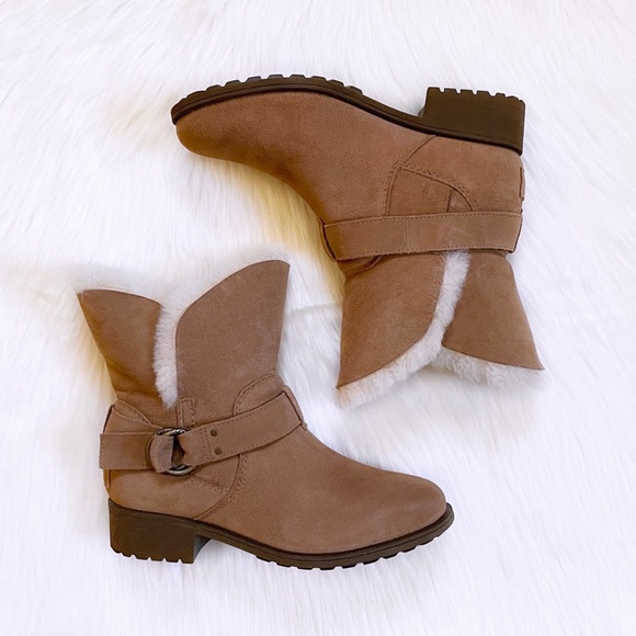 UGG Women’s Bodie Waterproof Chestnut Boots - Picture 7 of 10